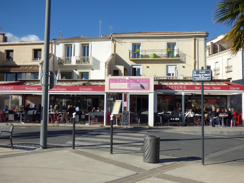 Hotel-Restaurant Du Port Meze Exterior photo